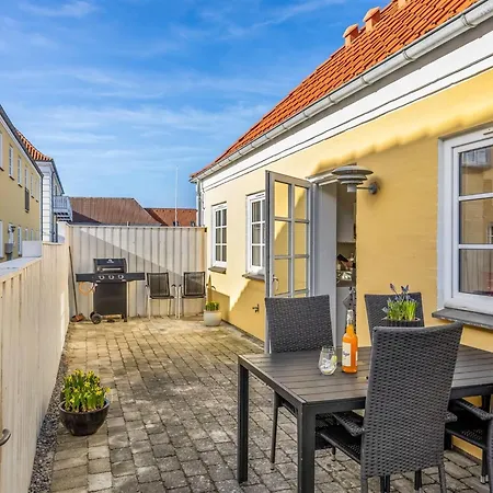 Loreia - 300m From The Sea By Interhome Lokken